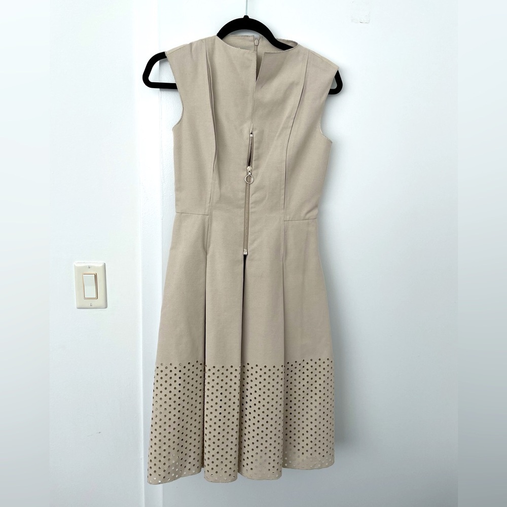 Akris Punto perforated canvas structured dress in ivory NWT - Picture 2 of 6